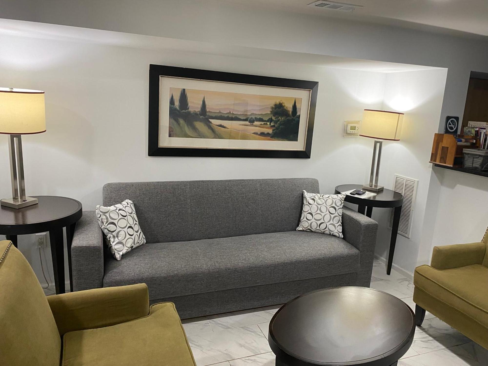 Lovely Remodeled 2Bdrm Basement Home Вашингтон Екстериор снимка